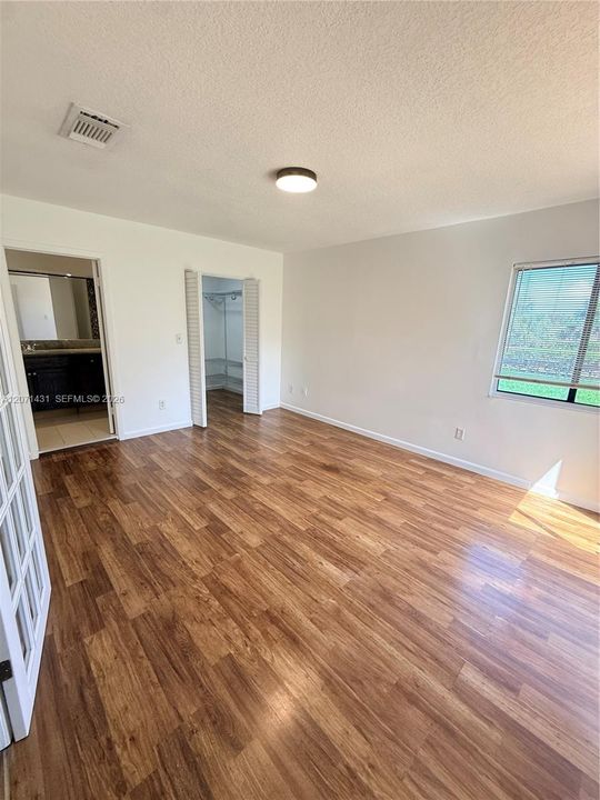 For Rent: $3,400 (3 beds, 2 baths, 1480 Square Feet)