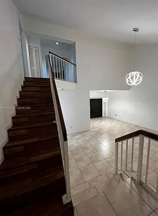 For Rent: $3,400 (3 beds, 2 baths, 1480 Square Feet)