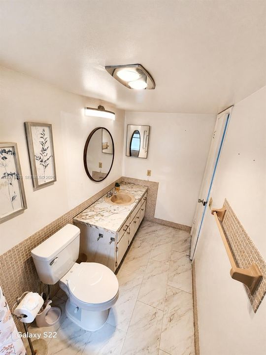 For Sale: $120,000 (2 beds, 2 baths, 957 Square Feet)
