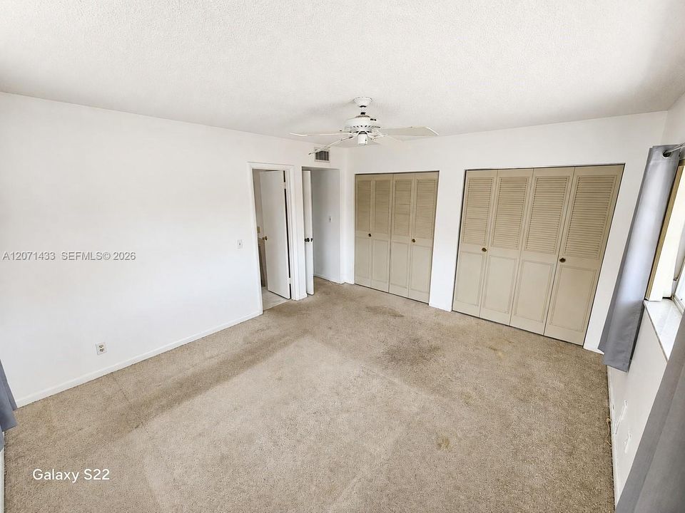 For Sale: $120,000 (2 beds, 2 baths, 957 Square Feet)