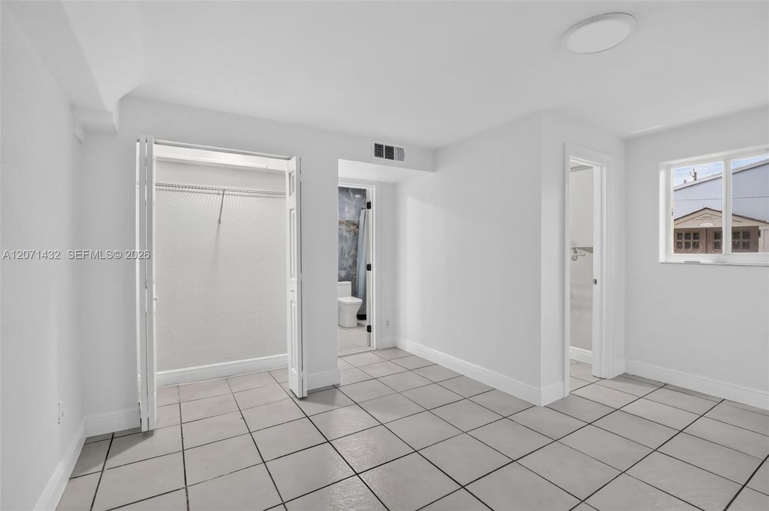 For Sale: $599,000 (3 beds, 2 baths, 1919 Square Feet)