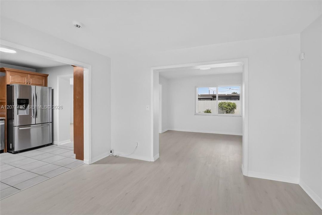 For Sale: $599,000 (3 beds, 2 baths, 1919 Square Feet)