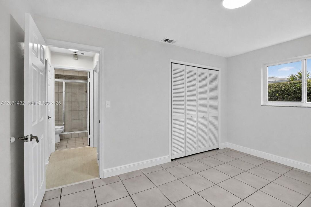 For Sale: $599,000 (3 beds, 2 baths, 1919 Square Feet)