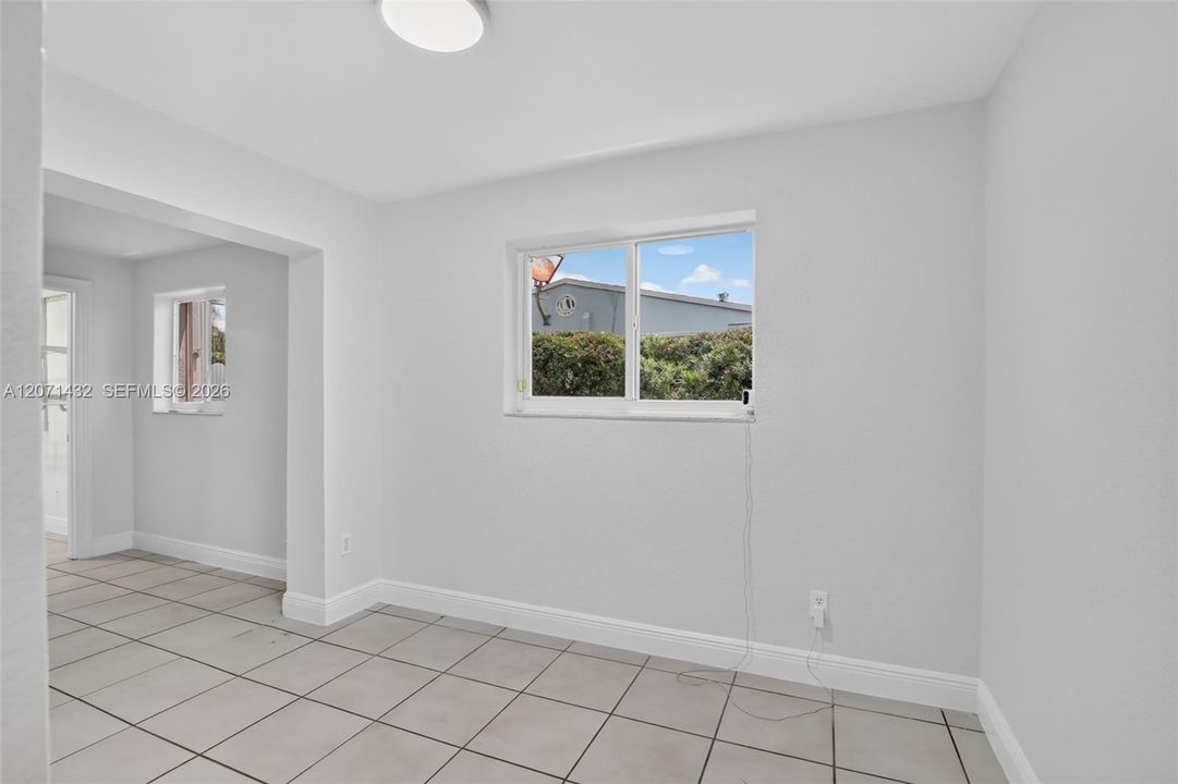 For Sale: $599,000 (3 beds, 2 baths, 1919 Square Feet)