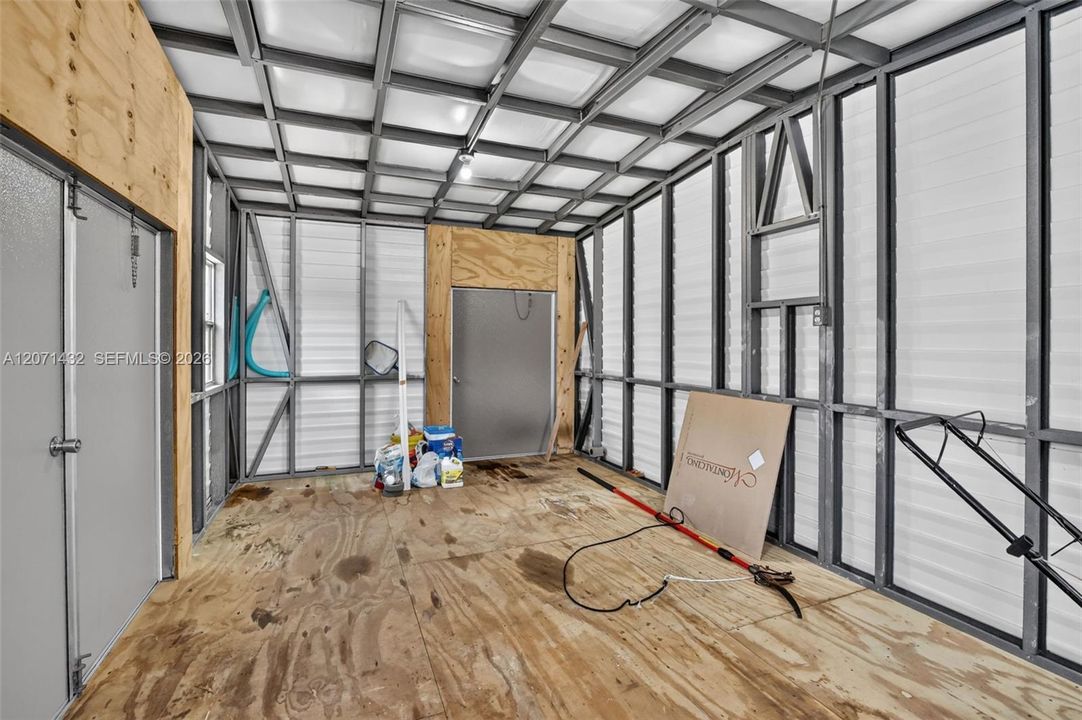 For Sale: $599,000 (3 beds, 2 baths, 1919 Square Feet)