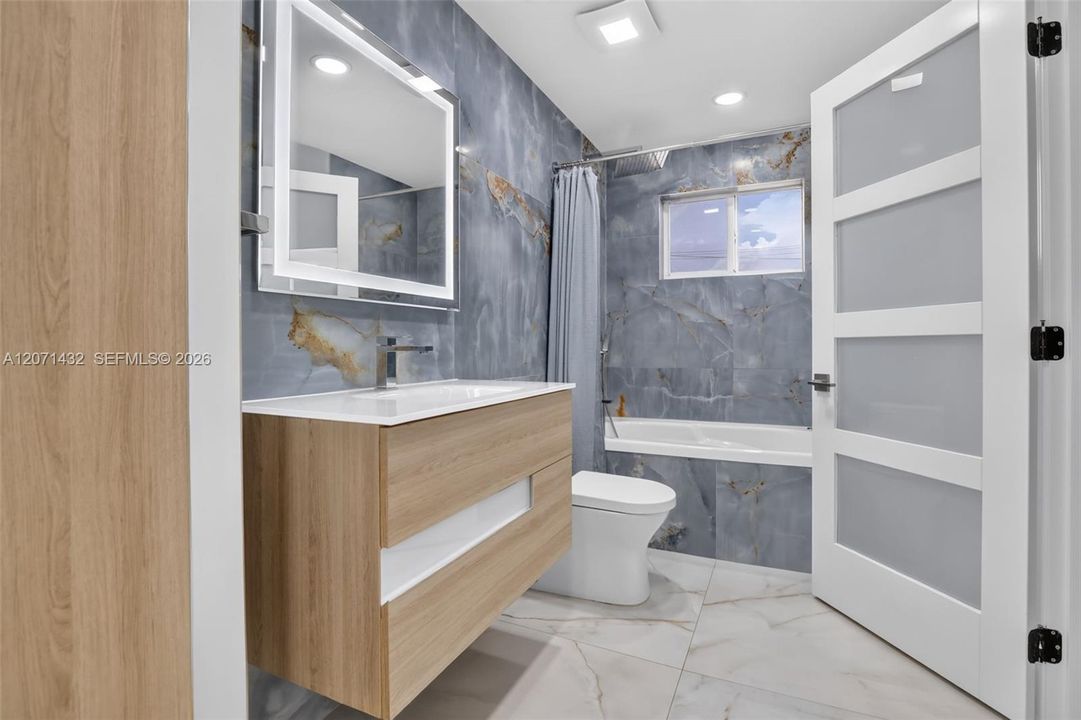 For Sale: $599,000 (3 beds, 2 baths, 1919 Square Feet)