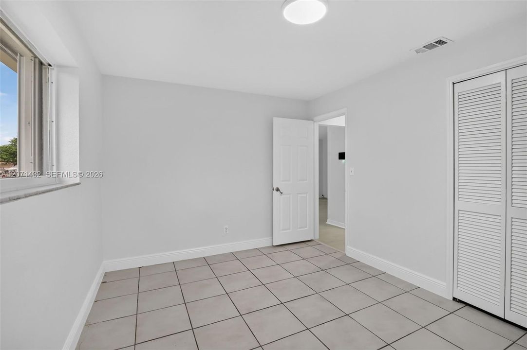 For Sale: $599,000 (3 beds, 2 baths, 1919 Square Feet)