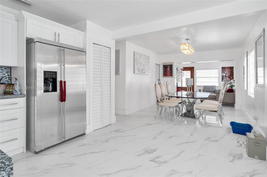For Sale: $674,999 (5 beds, 4 baths, 1600 Square Feet)