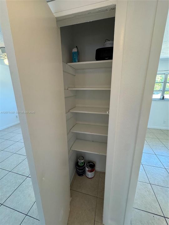 For Rent: $1,650 (2 beds, 1 baths, 773 Square Feet)