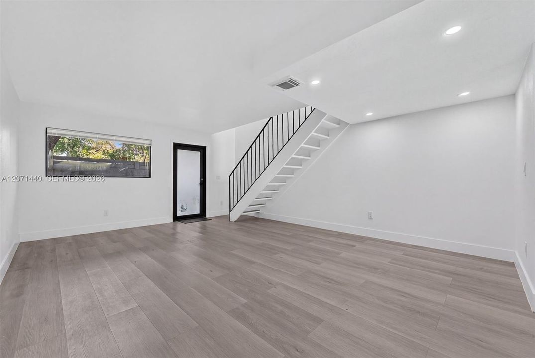 For Rent: $2,450 (2 beds, 1 baths, 0 Square Feet)