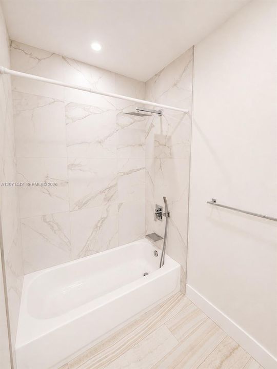For Rent: $4,950 (3 beds, 2 baths, 1415 Square Feet)