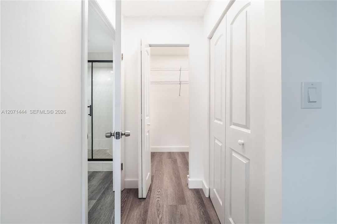 For Rent: $2,380 (2 beds, 2 baths, 1040 Square Feet)
