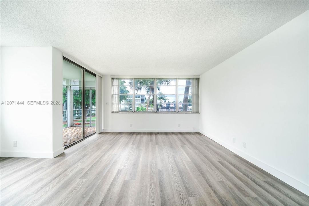 For Rent: $2,380 (2 beds, 2 baths, 1040 Square Feet)