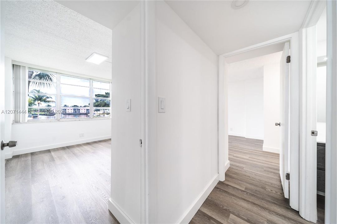 For Rent: $2,380 (2 beds, 2 baths, 1040 Square Feet)