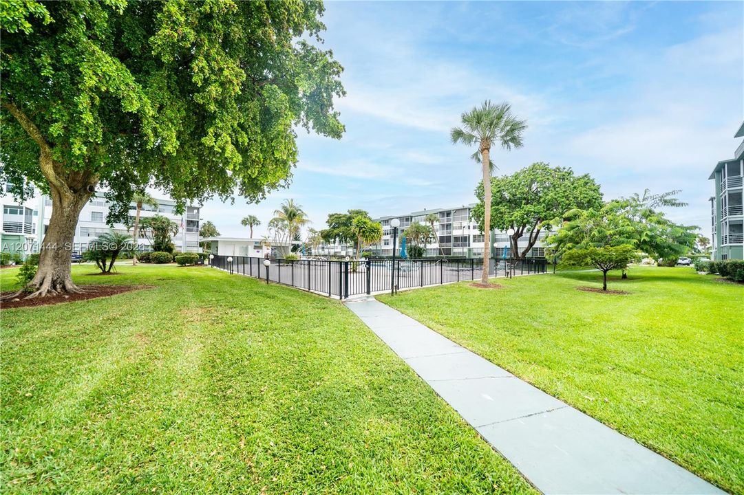 For Rent: $2,380 (2 beds, 2 baths, 1040 Square Feet)