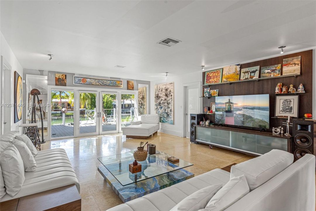 For Sale: $2,670,000 (4 beds, 3 baths, 2496 Square Feet)