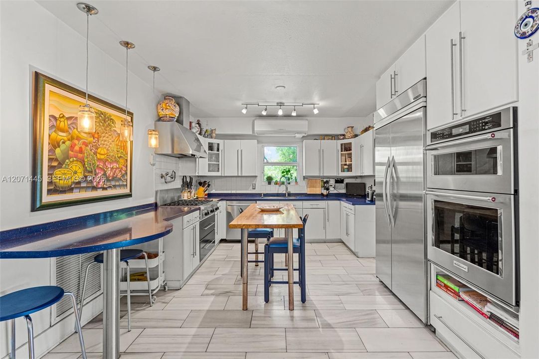 For Sale: $2,670,000 (4 beds, 3 baths, 2496 Square Feet)