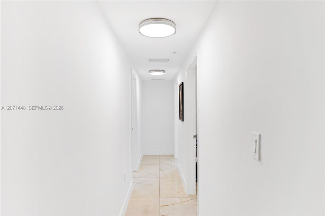For Sale: $549,900 (2 beds, 2 baths, 1467 Square Feet)