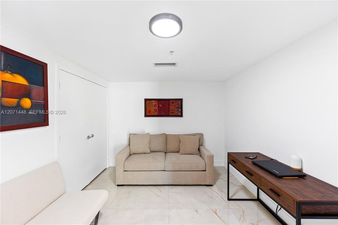 For Sale: $549,900 (2 beds, 2 baths, 1467 Square Feet)