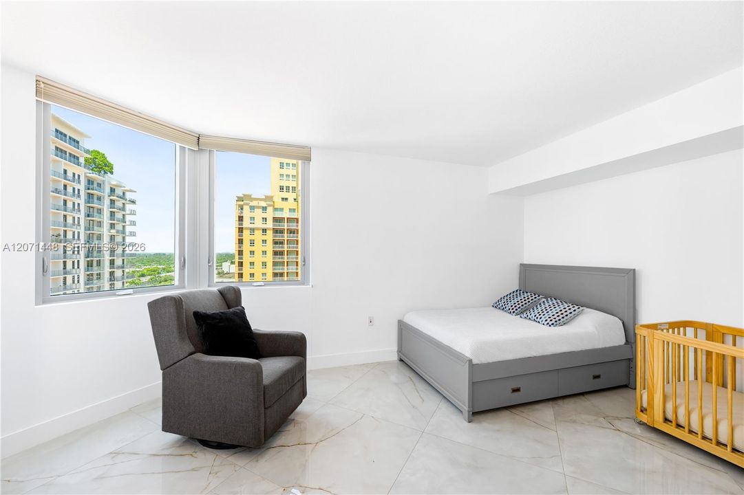 For Sale: $549,900 (2 beds, 2 baths, 1467 Square Feet)