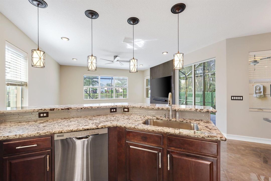 8160 Cantabria Falls Dr - 22.jpg-SMALL