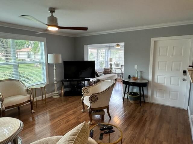 SUNROOM ENTRY