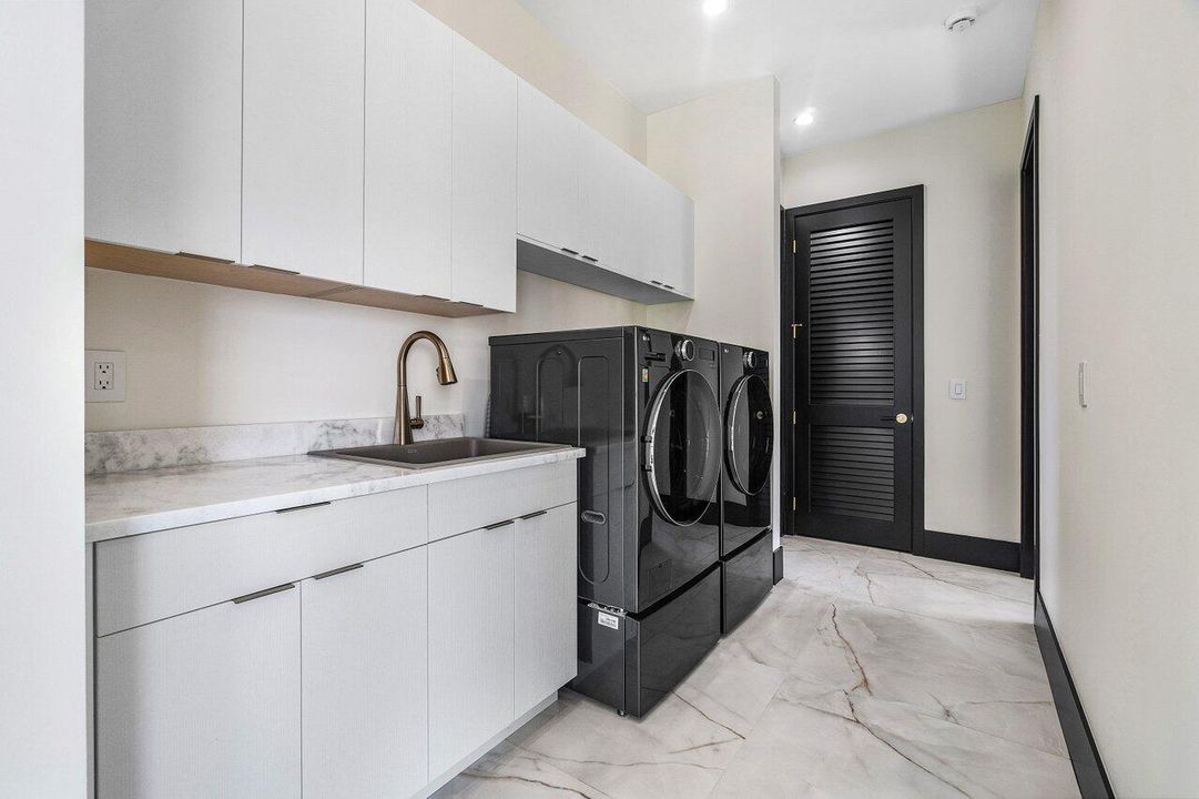 021-13480USHighway1-JunoBeach-FL-33408-S
