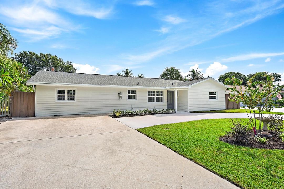 109 E Riverside Dr-22