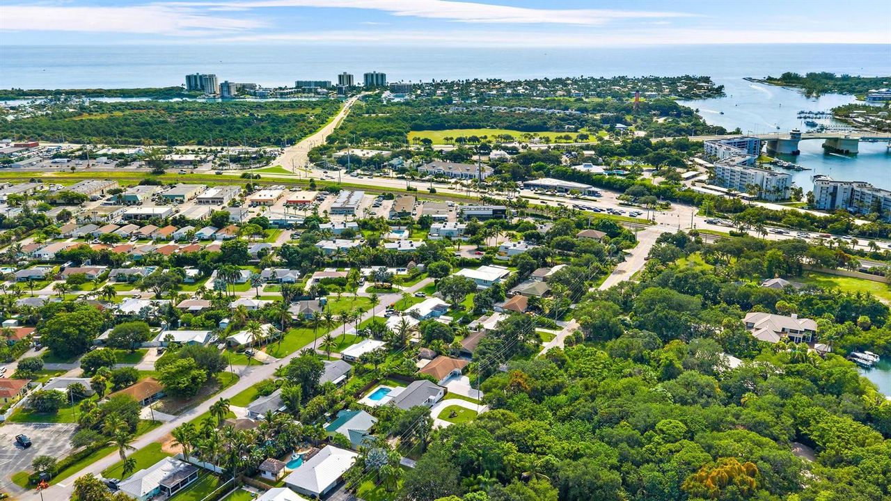 109 E Riverside Dr-32