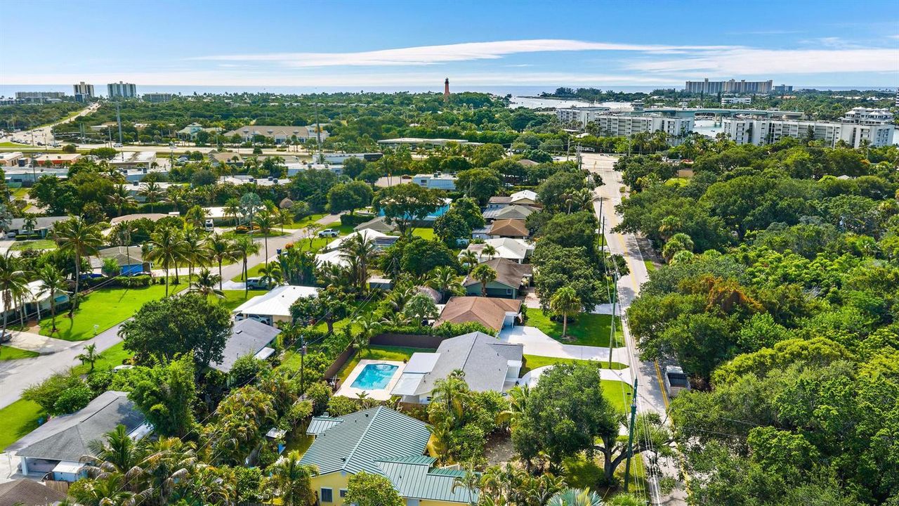 109 E Riverside Dr-25
