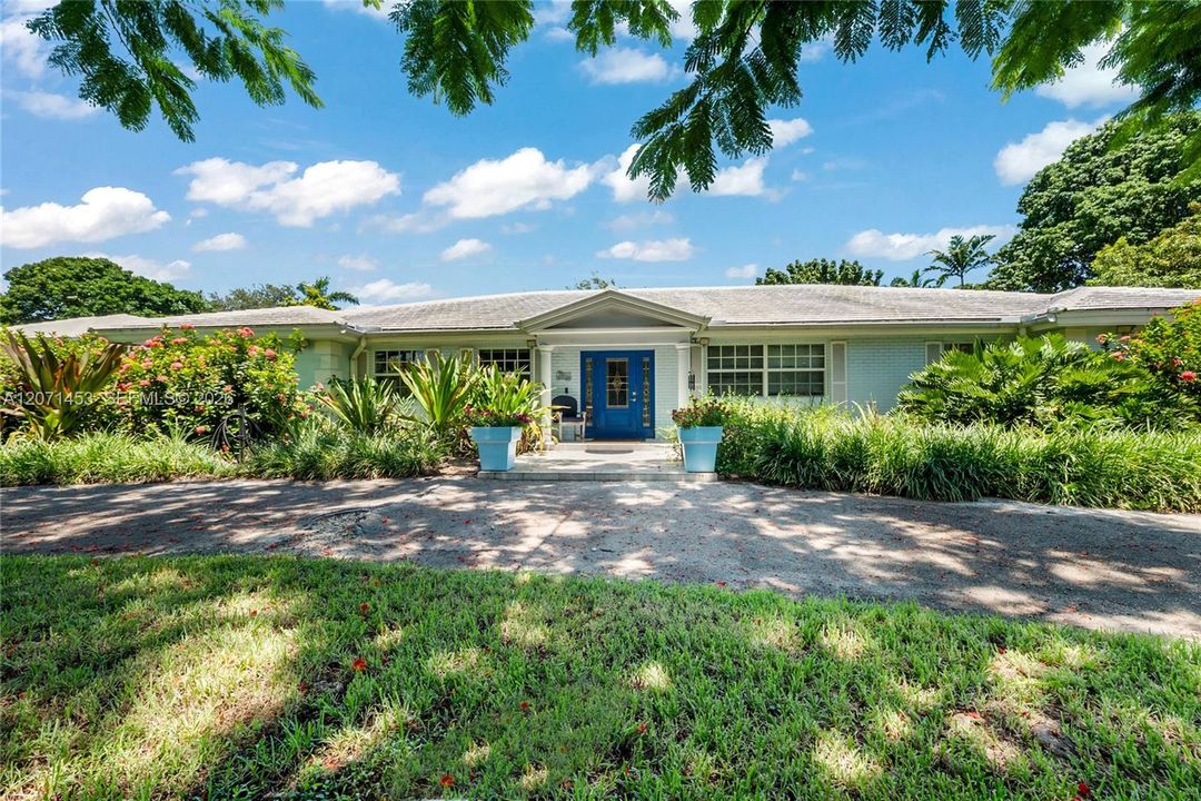 For Sale: $4,455,000 (4 beds, 3 baths, 3450 Square Feet)
