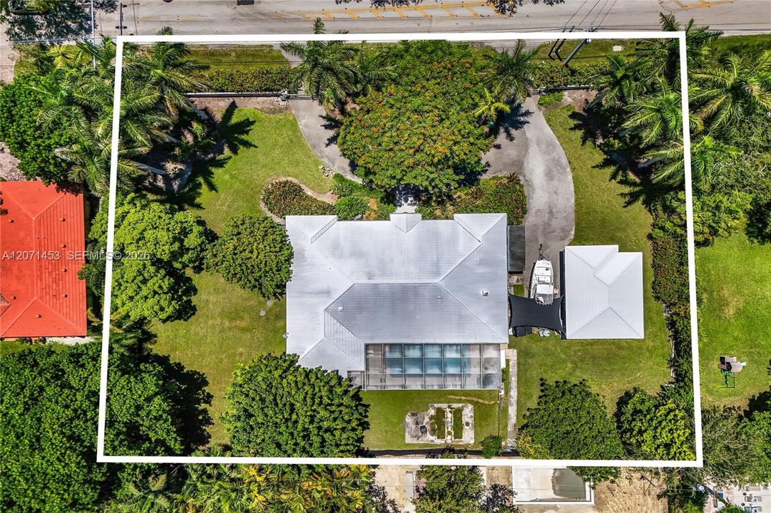 En Venta: $4,455,000 (4 camas, 3 baños, 3450 Pies cuadrados)