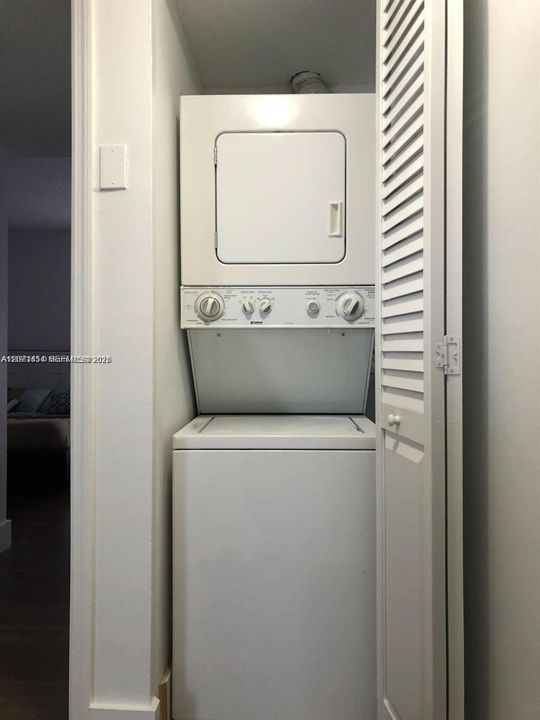 For Rent: $2,600 (2 beds, 2 baths, 859 Square Feet)