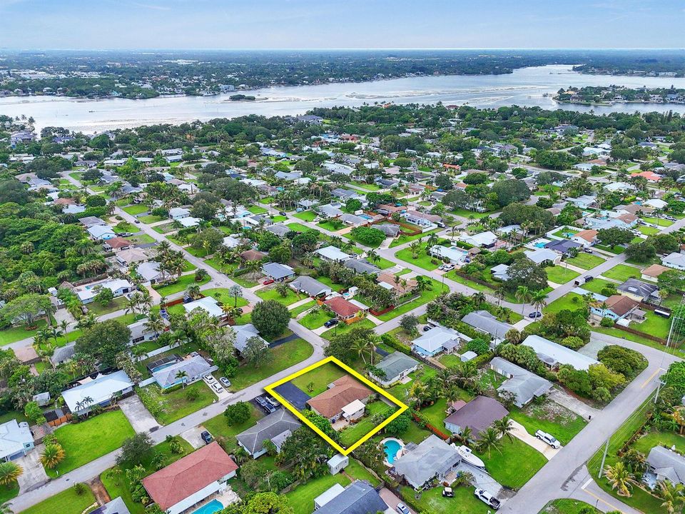 11WindsorRdEAerials(13)a