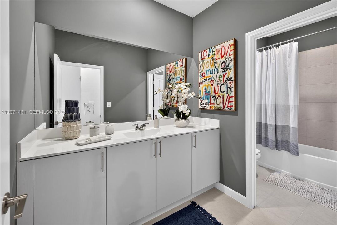 For Sale: $699,990 (5 beds, 3 baths, 2987 Square Feet)