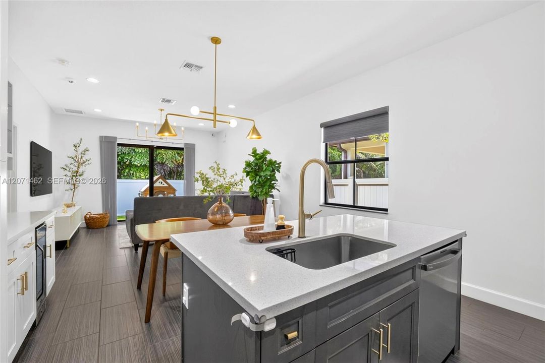 Active With Contract: $3,500 (3 beds, 2 baths, 1627 Square Feet)