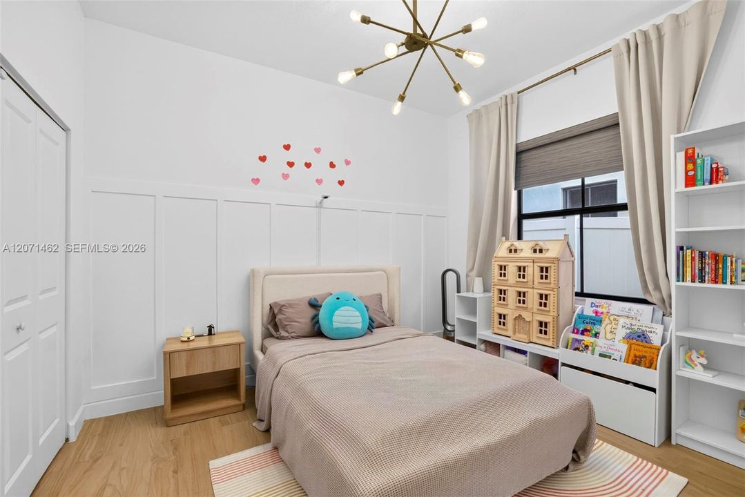 Active With Contract: $3,500 (3 beds, 2 baths, 1627 Square Feet)