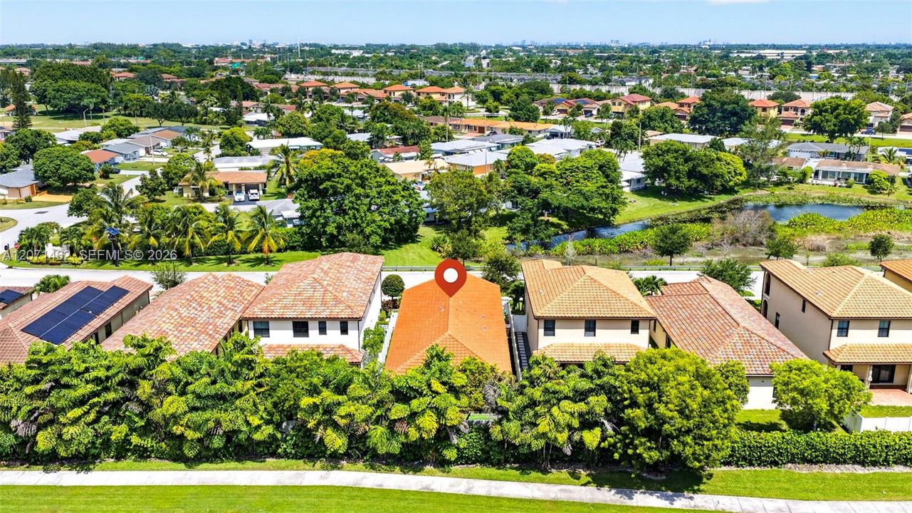 Active With Contract: $3,500 (3 beds, 2 baths, 1627 Square Feet)