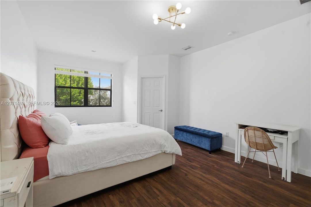 For Sale: $845,000 (4 beds, 3 baths, 2210 Square Feet)