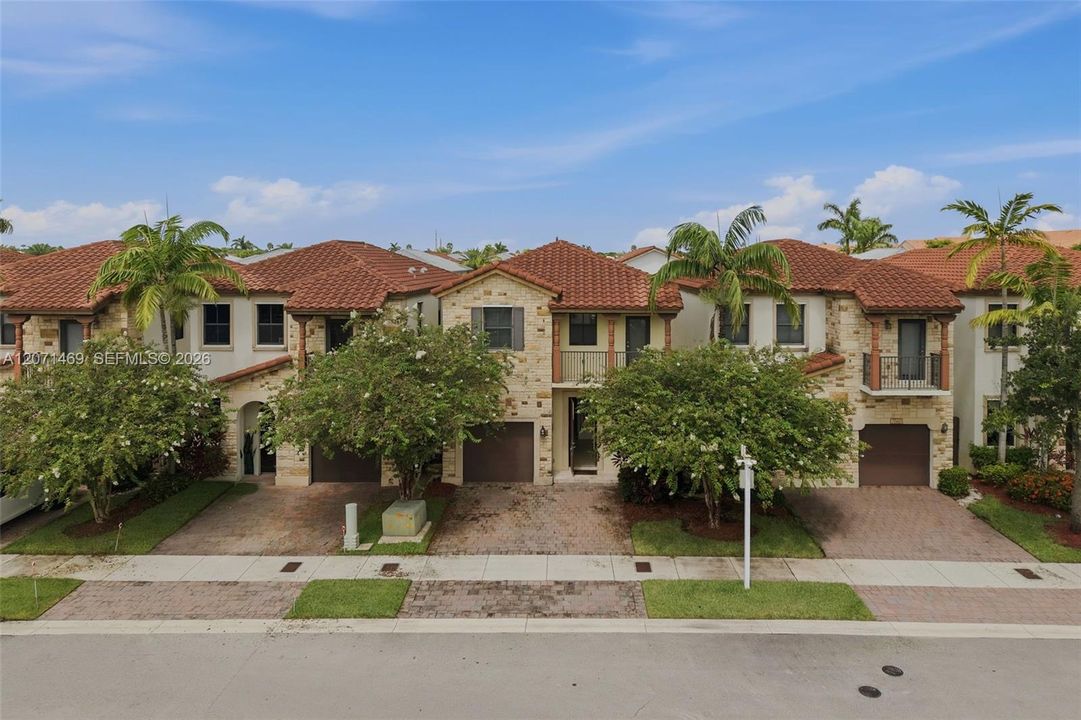 For Sale: $845,000 (4 beds, 3 baths, 2210 Square Feet)