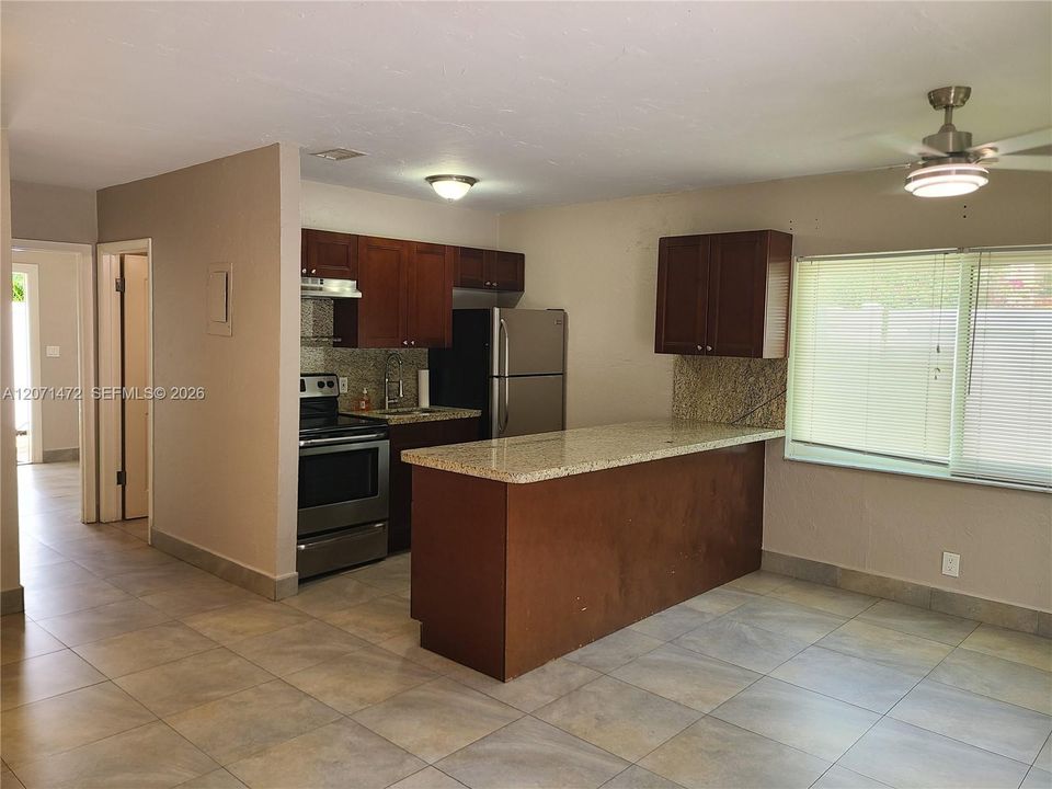 For Rent: $2,200 (2 beds, 2 baths, 1200 Square Feet)