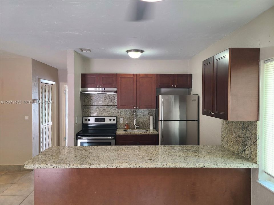 For Rent: $2,200 (2 beds, 2 baths, 1200 Square Feet)