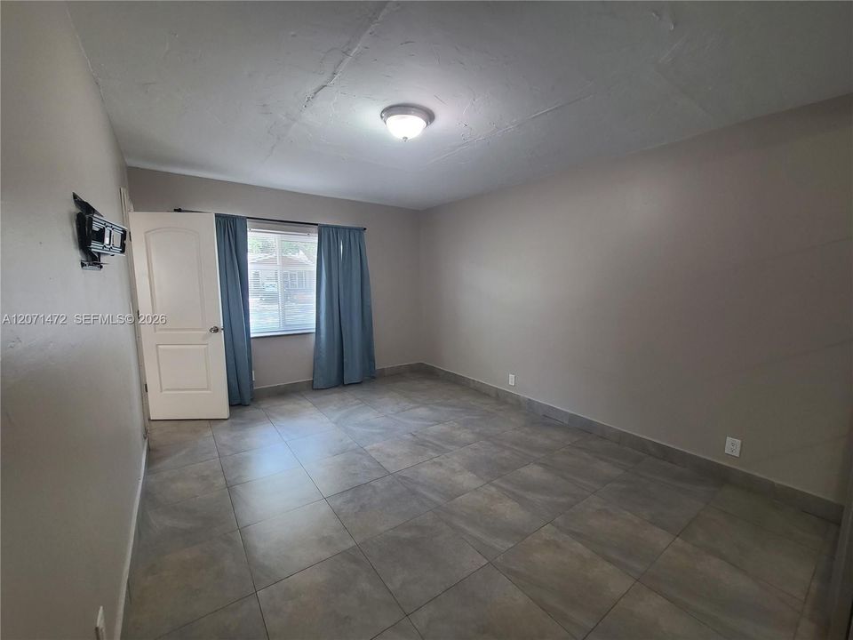 For Rent: $2,200 (2 beds, 2 baths, 1200 Square Feet)