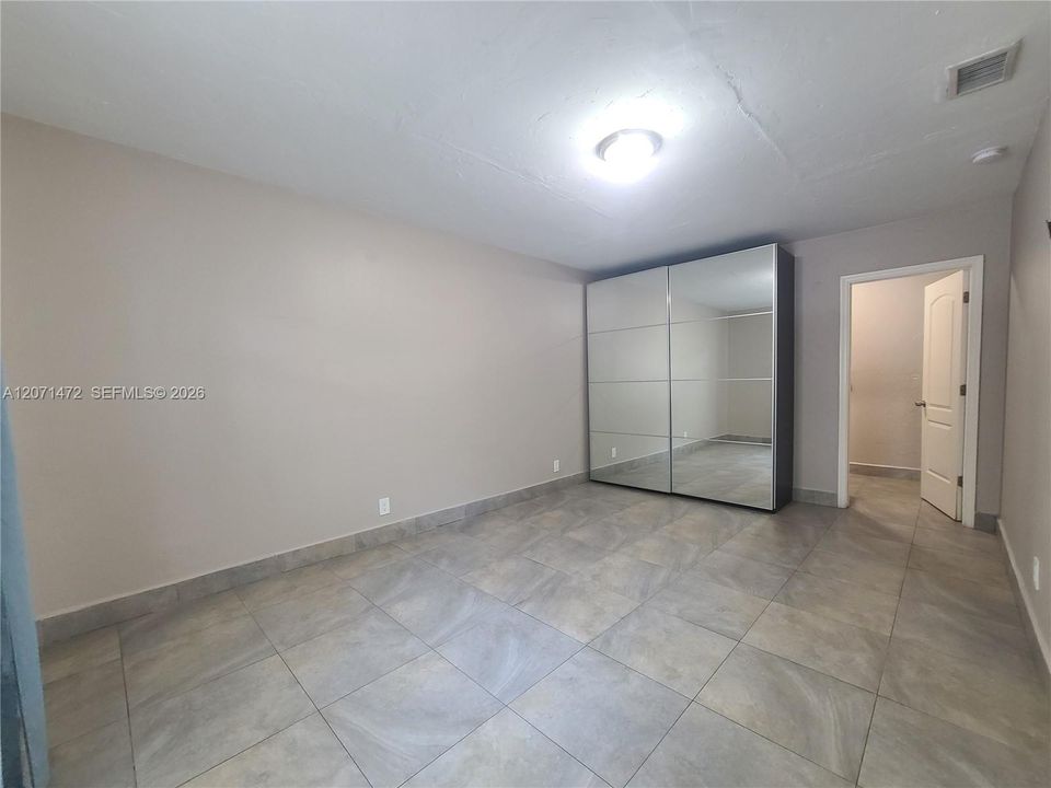 For Rent: $2,200 (2 beds, 2 baths, 1200 Square Feet)
