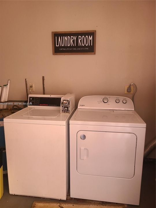 For Rent: $2,200 (2 beds, 2 baths, 1200 Square Feet)