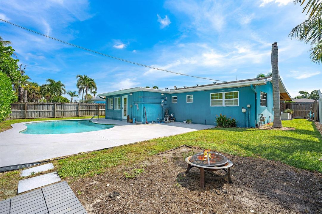 511 Ivy Ave-18
