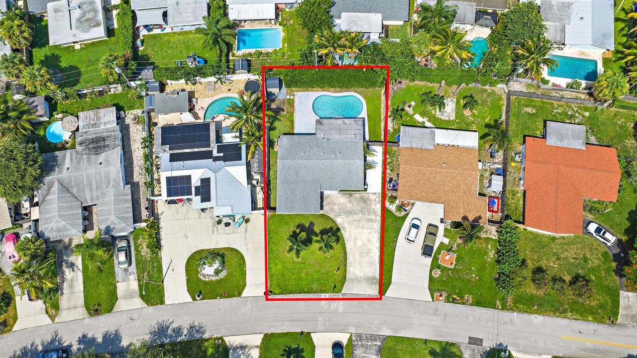 511 Ivy Ave-23