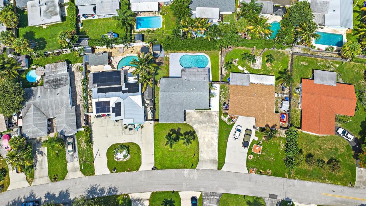 511 Ivy Ave-24