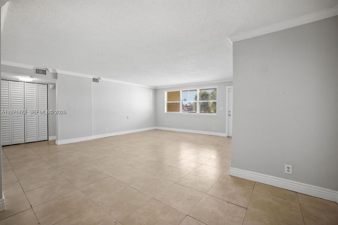 For Sale: $219,900 (3 beds, 2 baths, 1120 Square Feet)