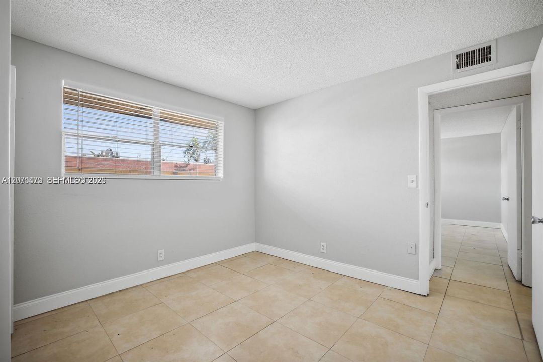 For Sale: $219,900 (3 beds, 2 baths, 1120 Square Feet)